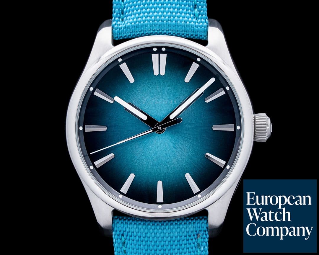 Image of H. Moser and Cie. 3200-1214 Pioneer Centre Seconds Blue Lagoon Fume SS 2025