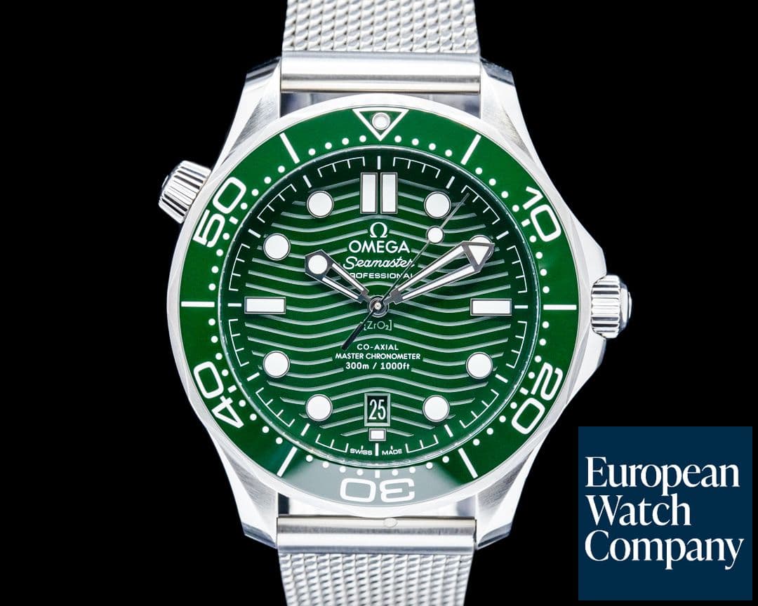 Image of Omega Seamaster Diver 300M SS Ceramic Green Dial 2025