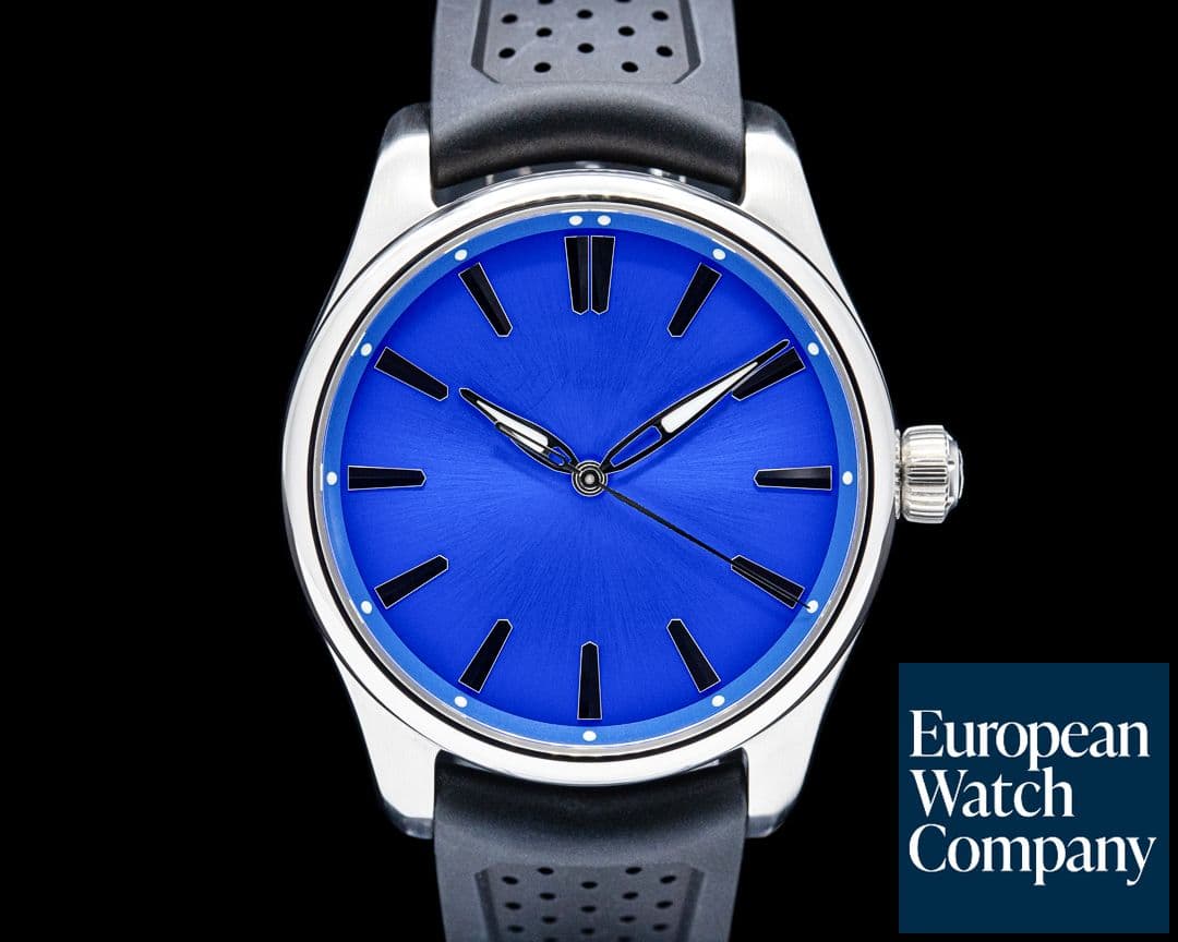 Image of H. Moser & Cie. 3200-1217 Pioneer Centre Seconds SS Blue Fume Dial