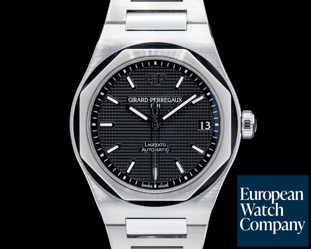 Image of Girard-Perregaux 81010 Laureato 42MM SS Black Dial