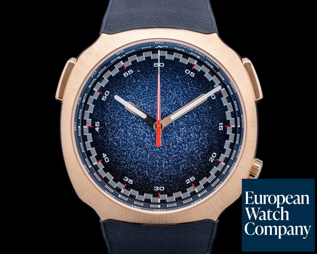 Image of H. Moser & Cie. Streamliner Flyback Chronograph 18K Rose Gold Blue Fume Dial 2026