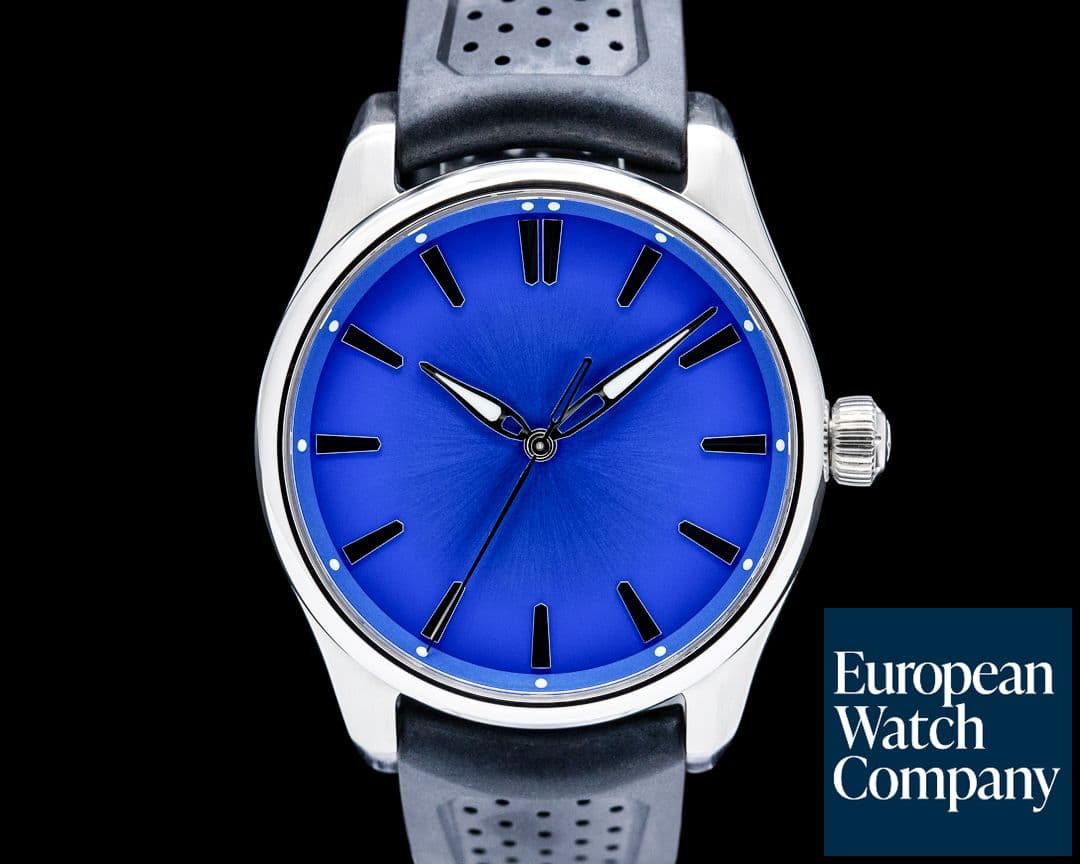 Image of H. Moser & Cie. 3200-1217 Pioneer Centre Seconds Arctic Blue SS Blue Dial