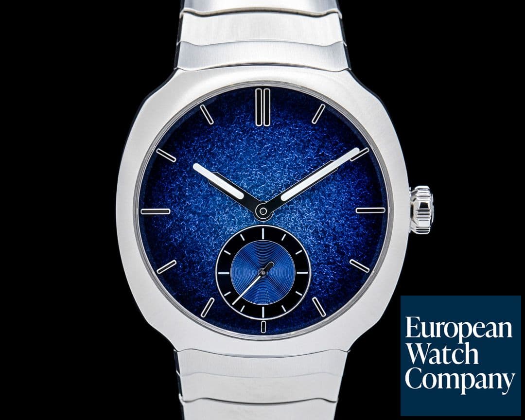 Image of H. Moser & Cie. 6500-1200 Streamliner Small Seconds SS Blue Enamel Dial