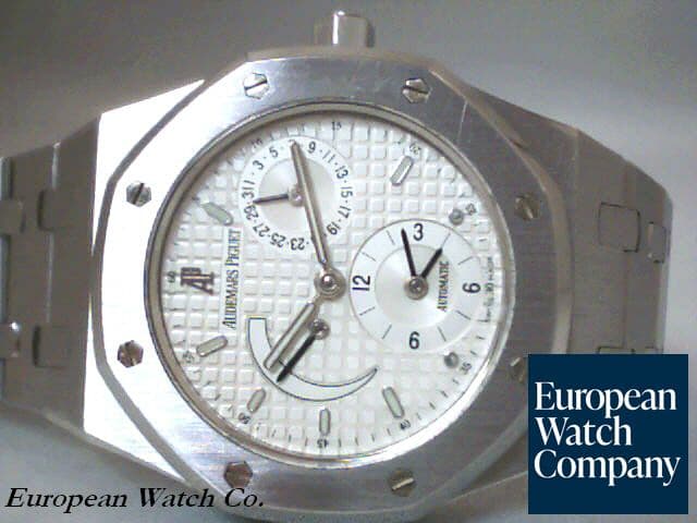 Image of Audemars Piguet Royal Oak Timezone White