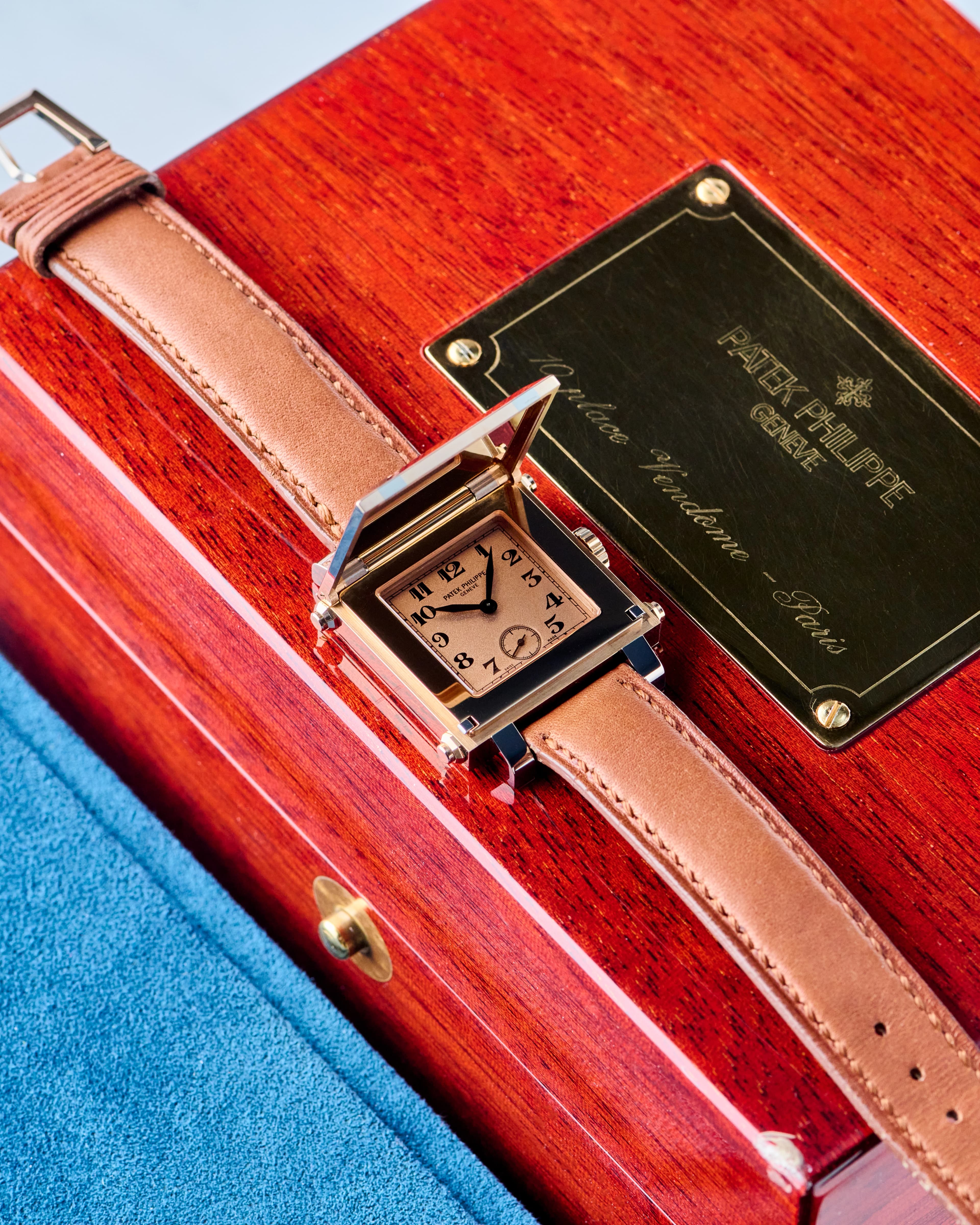 Featured image for A Guide to the Patek Philippe Gondolo