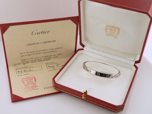 Cartier Love WG
Bracelet
