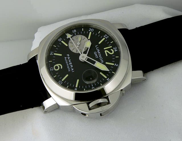 Panerai Luminor Marina
44mm