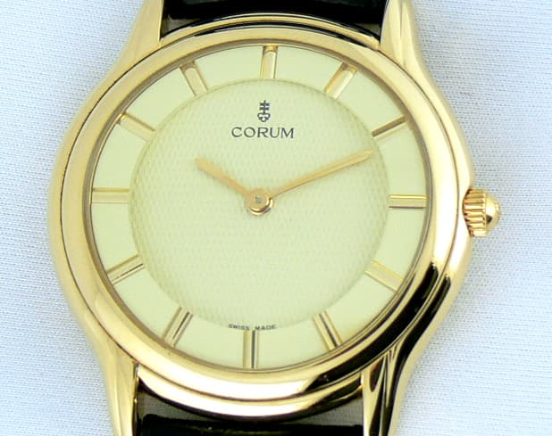 Corum Dune 18k Yellow Gold Curved Case Manual