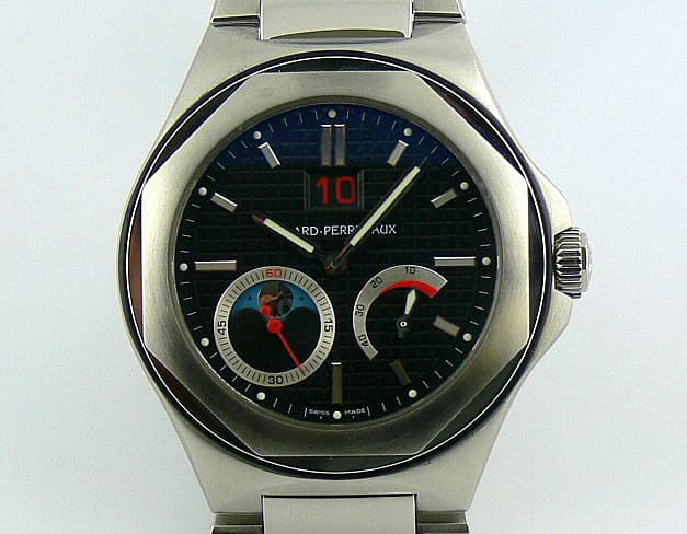 Girard Perregaux Laureato EVO SS/SS
Power Reserve