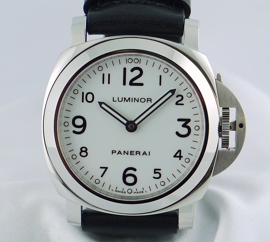 Panerai Luminor 44 Steel
White Dial