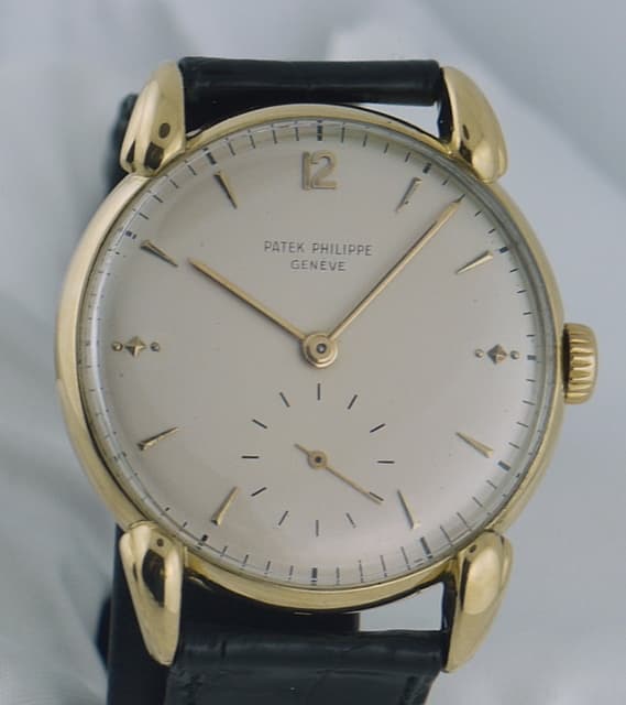 Patek Philippe 18K Yellow Gold
Teardrop Lugs