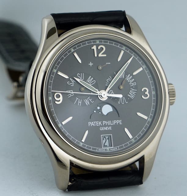 Patek Philippe 5146 White Gold Annual Calendar Gray Dial