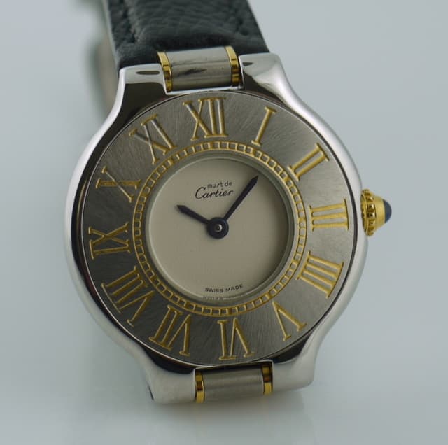 Cartier Must Y.G plated
Quartz