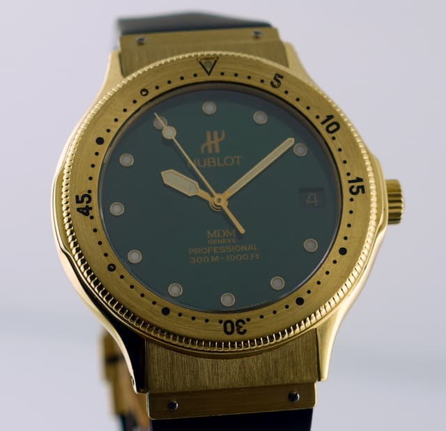 Hublot Professional 300 MT, YG/Rubber