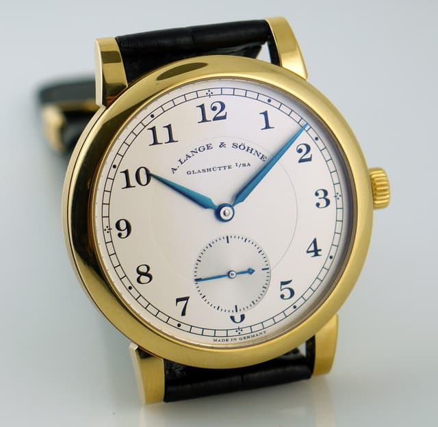 A. Lange and Sohne 1815 Yellow Gold Manual
40mm
