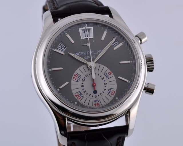 Patek Philippe Platinum Chronograph
Annual Calendar Grey Dial