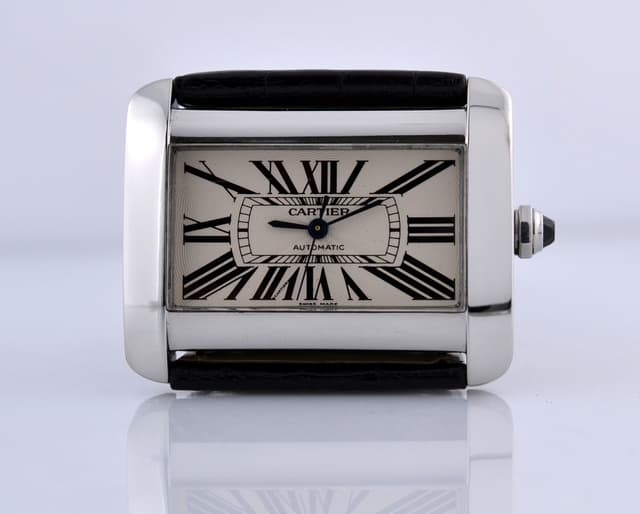 Cartier Large Tank Divan
Automatic