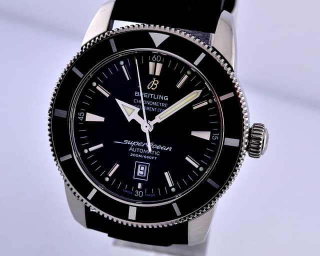 Breitling Aeromarine SuperOcean Heritage 46 SS / Rubber
Black Dial