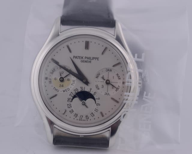 Patek Philippe Perpetual Calendar Platinum UNWORN