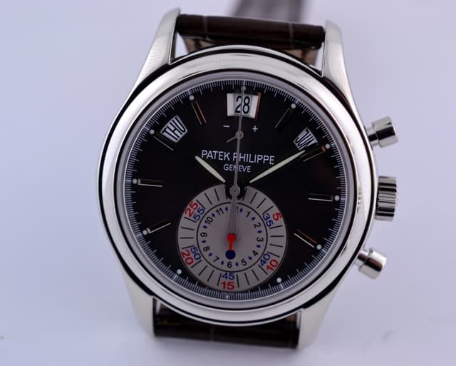 Patek Philippe Platinum Chronograph
Annual Calendar Grey Dial 40.5MM