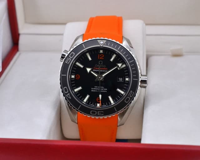 Omega Seamaster Planet Ocean SS / Orange Rubber UNWORN