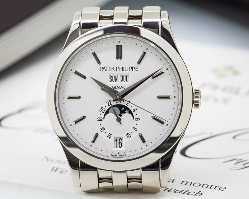Patek Philippe Annual Calendar Silver Dial 18K White Gold / Bracelet