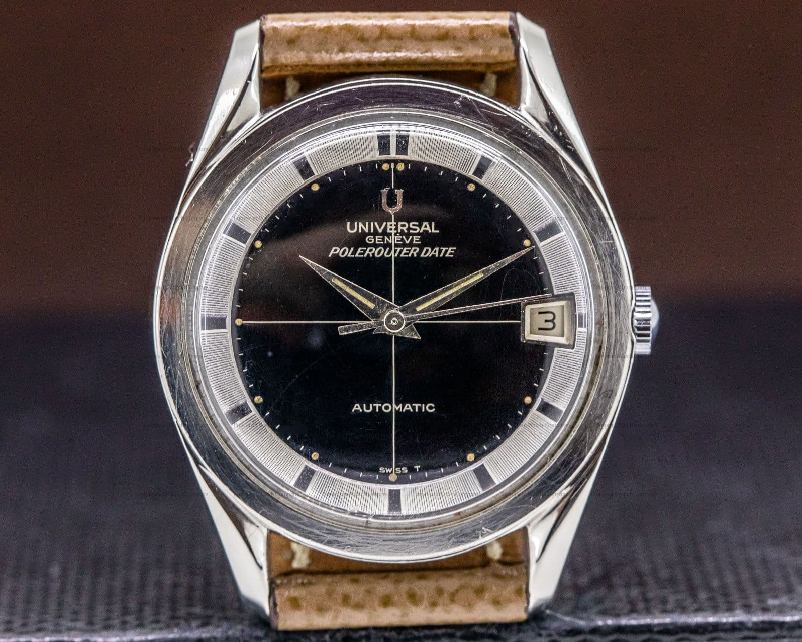 Universal Genève Vintage Polerouter Date SS Circa 1960's