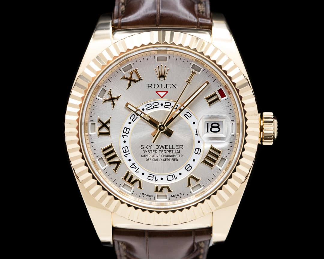 Rolex Sky Dweller 326138 Silver Dial 18k Yellow Gold / Alligator