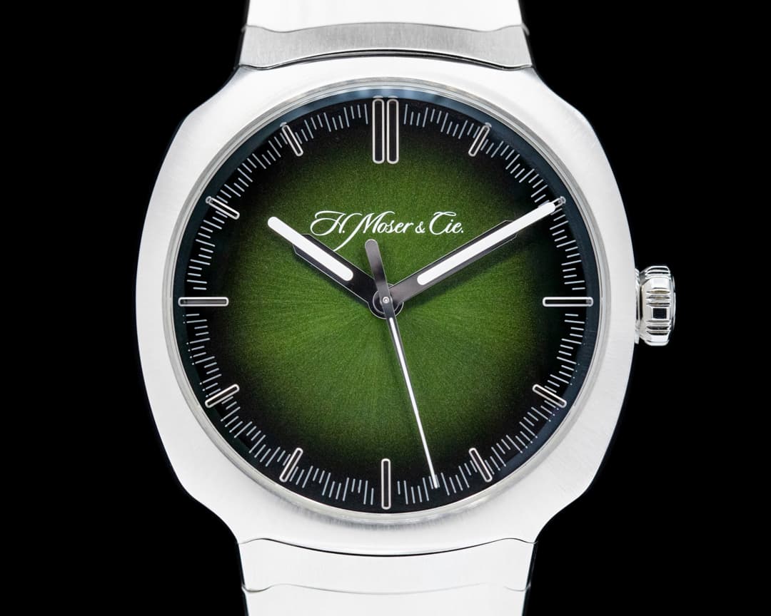 H. Moser and Cie. Moser Streamliner Centre Seconds Green Dial