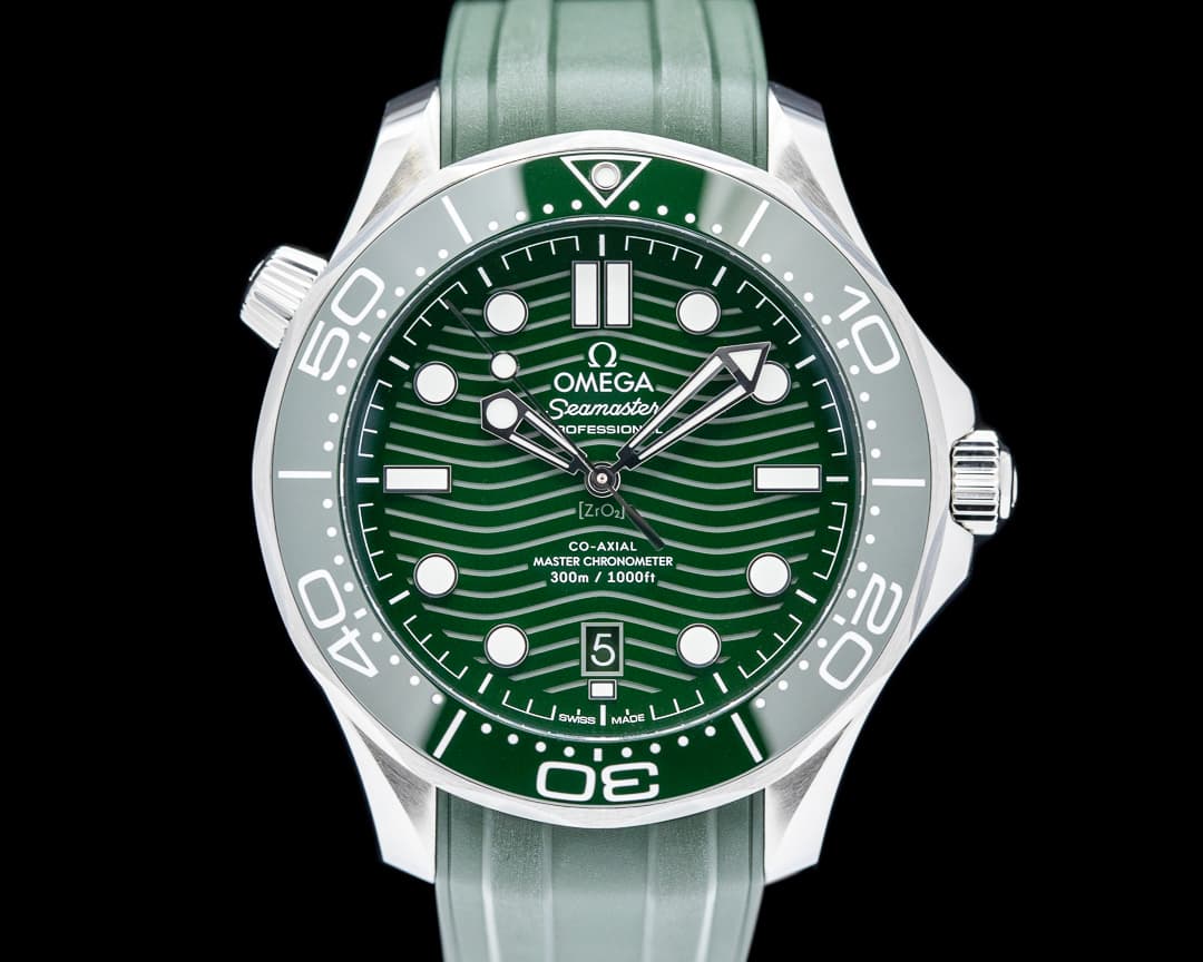 Omega Seamaster Diver 300M Master Co-Axial Ceramic SS Green Dial 2025