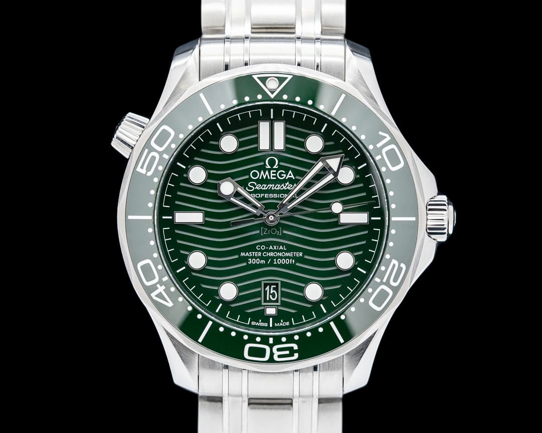 Omega 210.30.42.20.10.001 Seamaster Diver 300M SS Green Ceramic Dial