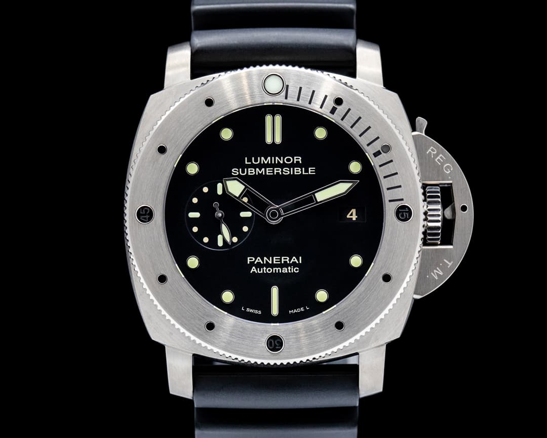 Panerai PAM00305 Luminor 1950 Submersible 3 Days Titanium Black Dial