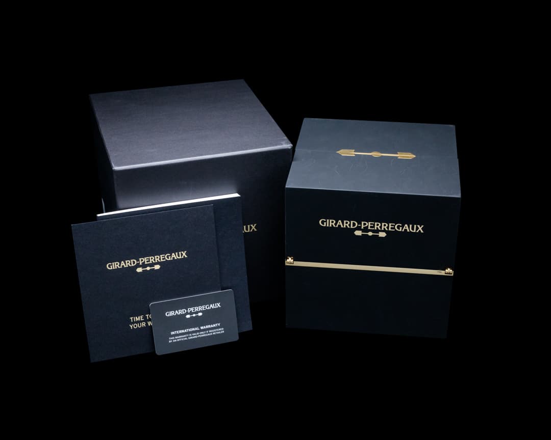 Girard-Perregaux 81015 Laureato SS Skeleton Dial